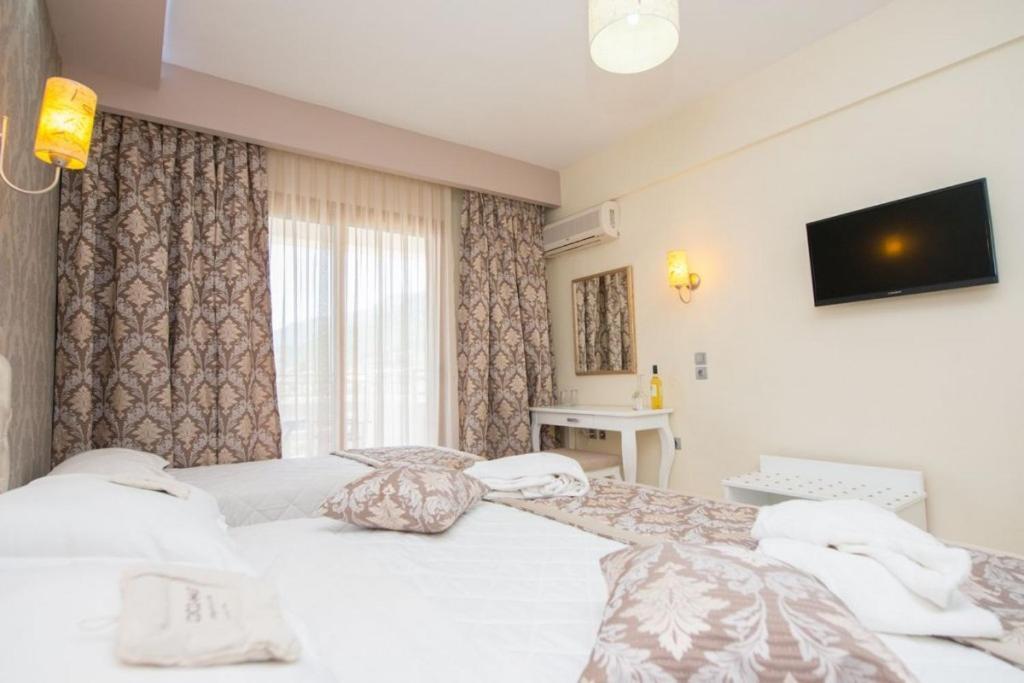 Maranton Beach Hotel Kinira Esterno foto