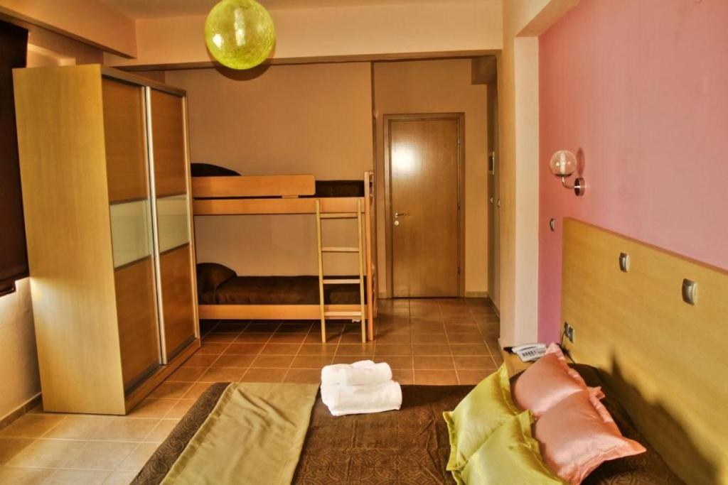 Maranton Beach Hotel Kinira Esterno foto