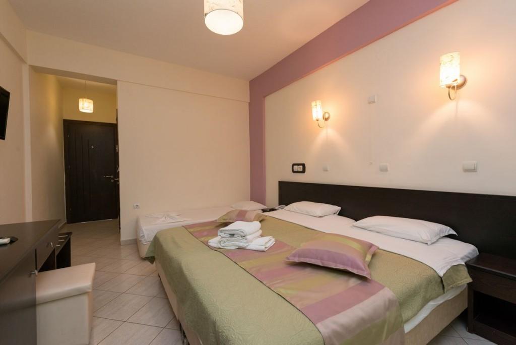 Maranton Beach Hotel Kinira Esterno foto