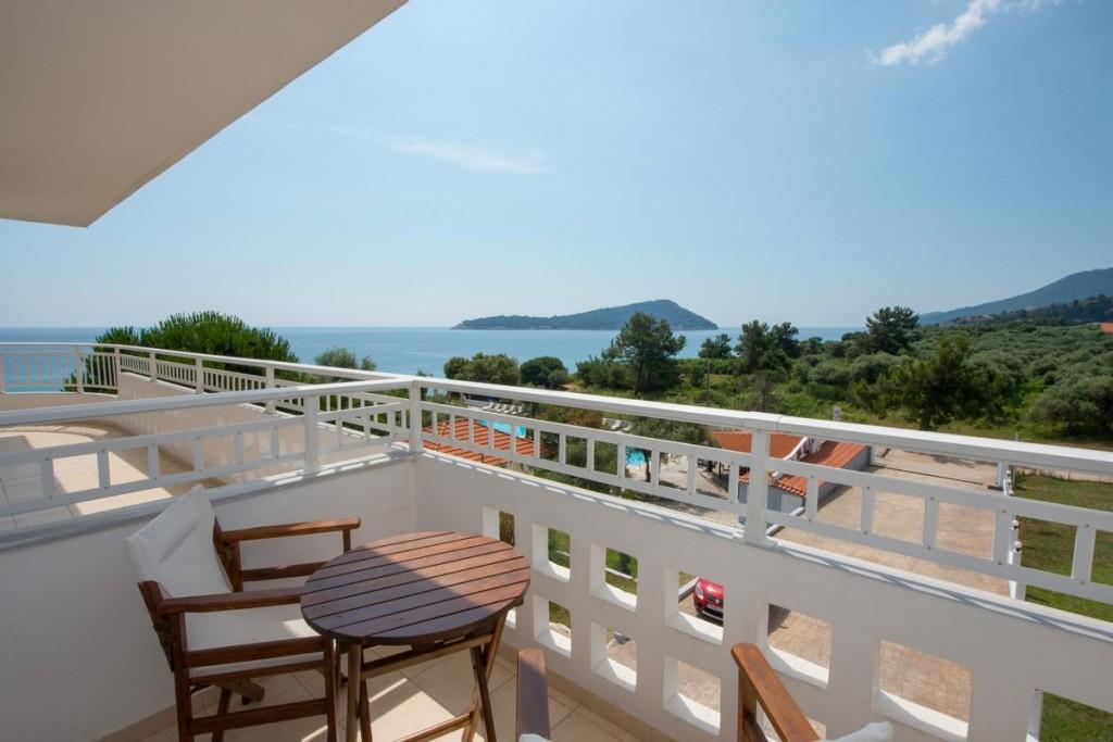 Maranton Beach Hotel Kinira Esterno foto