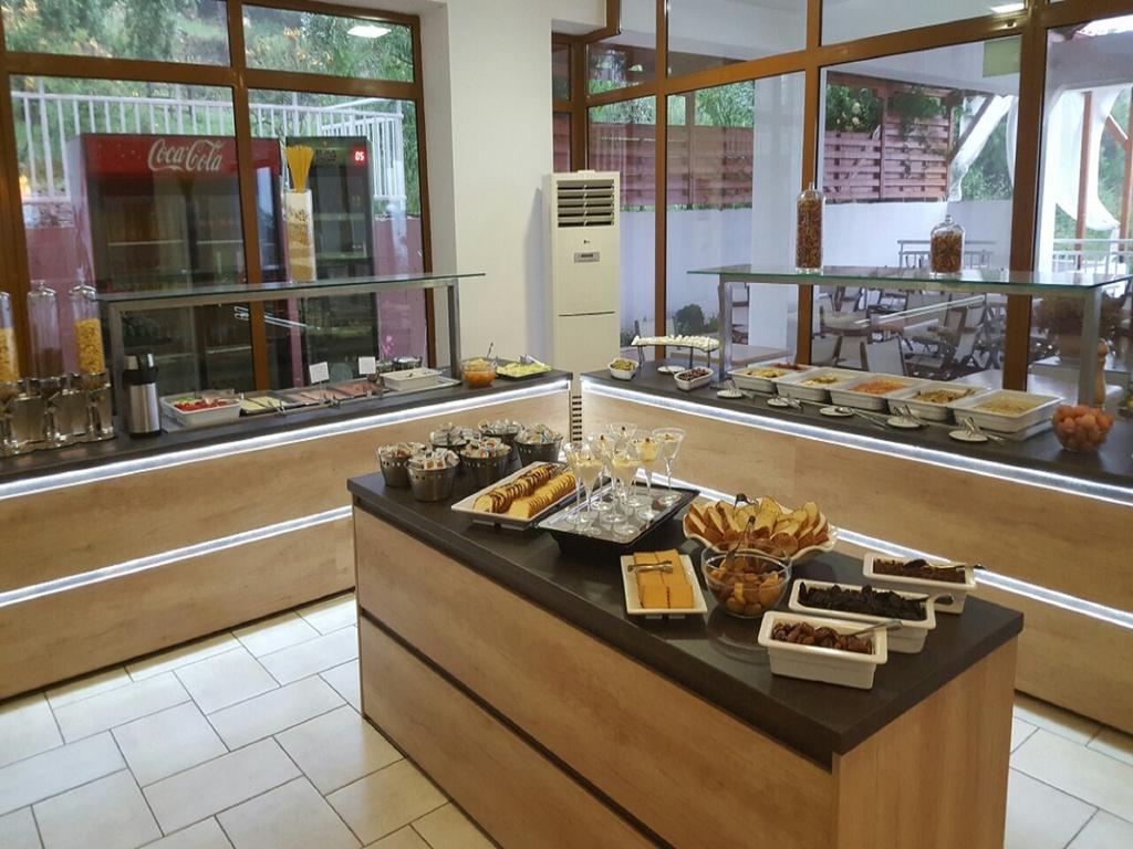Maranton Beach Hotel Kinira Esterno foto