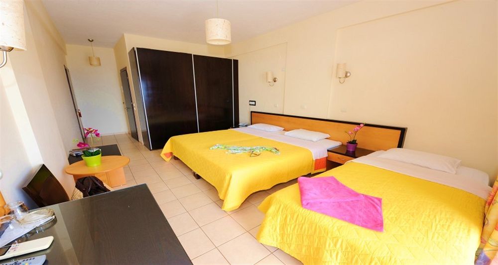 Maranton Beach Hotel Kinira Esterno foto