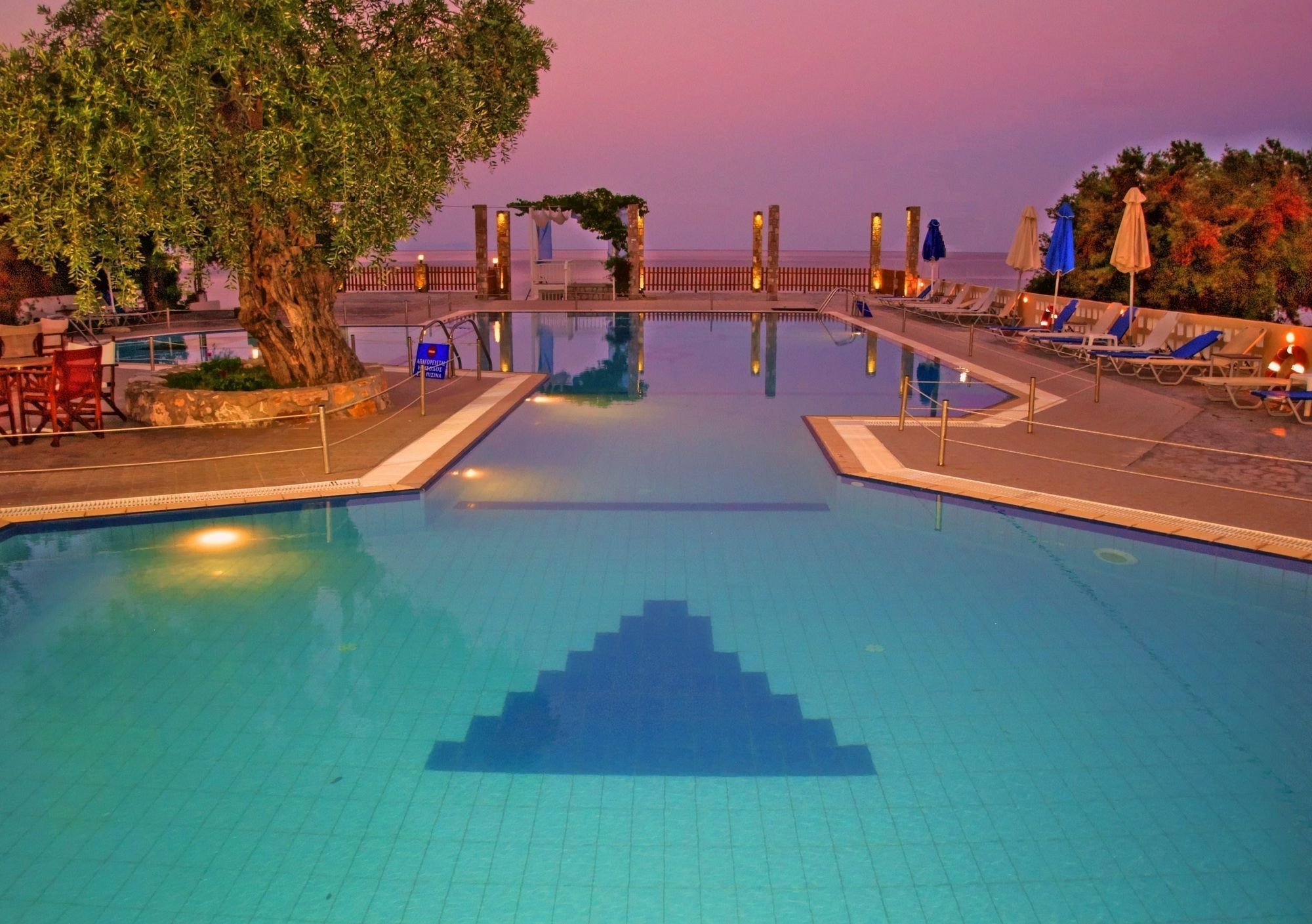 Maranton Beach Hotel Kinira Esterno foto