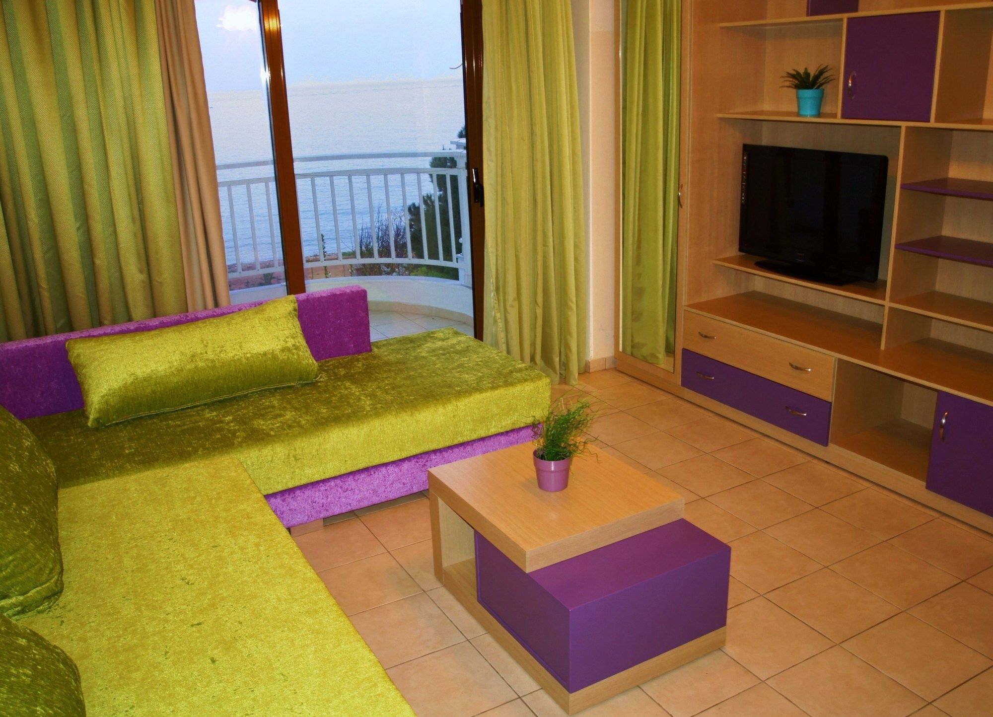 Maranton Beach Hotel Kinira Esterno foto